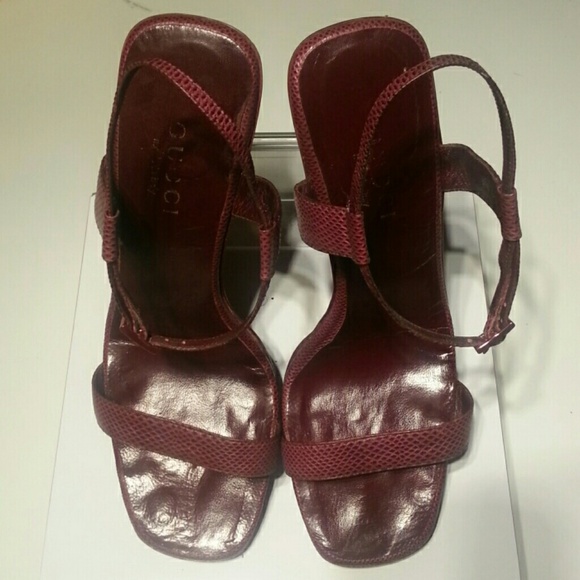 ⭐️ Gucci lucite snakeskin c-thru heels - Picture 2 of 6