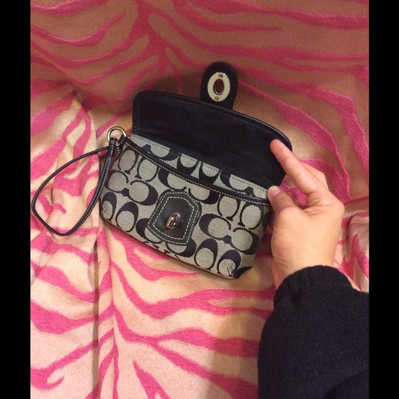 Signature Coach Wristlet - Picture 3 of 4