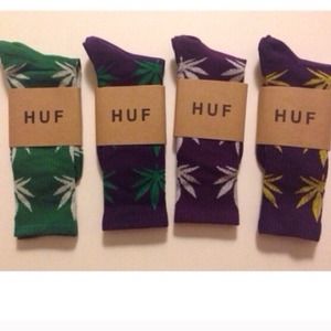 4 pairs of HUF socks