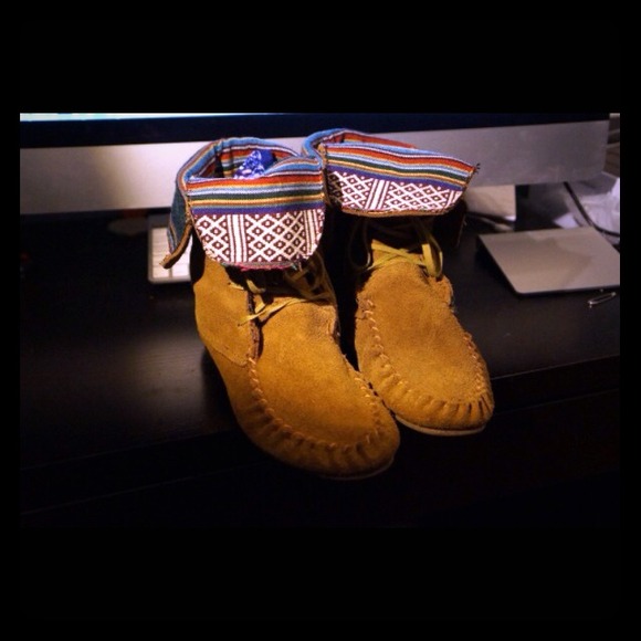 Steve Madden moccasin boot