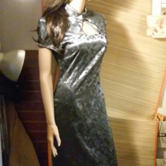ORIENTAL SILVER/ GRAY DRESS