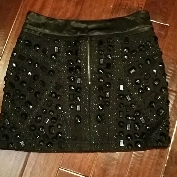 Black rhinestones mini skirt - Picture 4 of 4