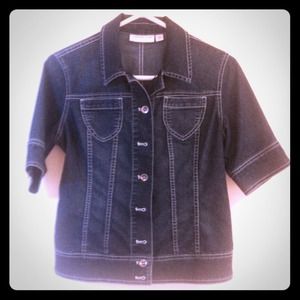Short sleeve denim shirt