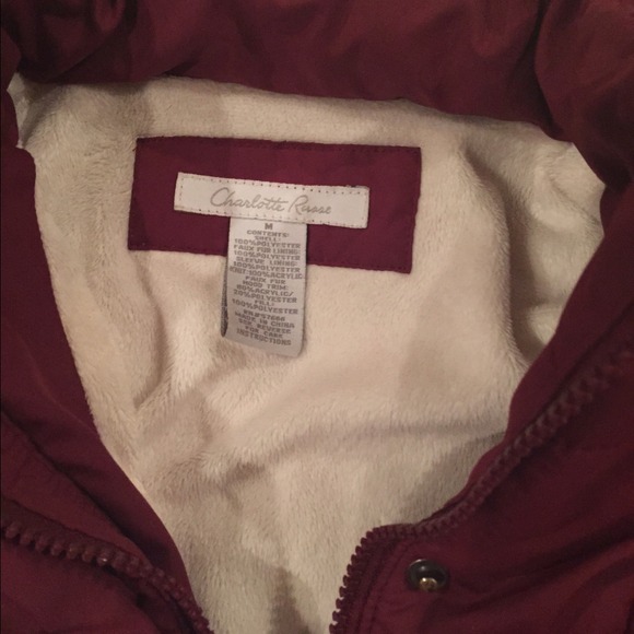 🎉Red hooded bomber puffed style jacket🎉 - Picture 2 of 3