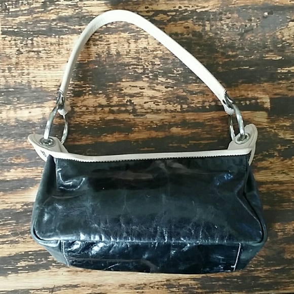 Kenneth Cole Leather Purse - Picture 2 of 4