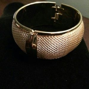 Glamor bangle