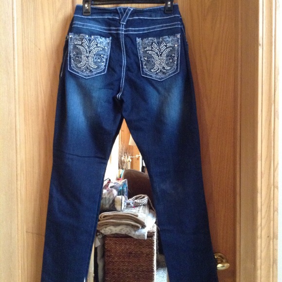 Sold - Picture 2 of 3