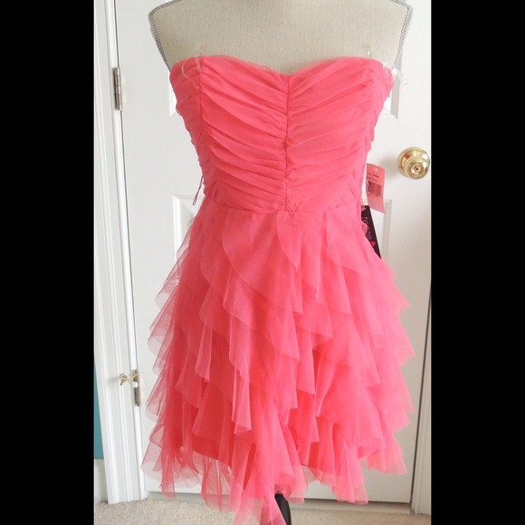 Coral Strapless NWT formal dress