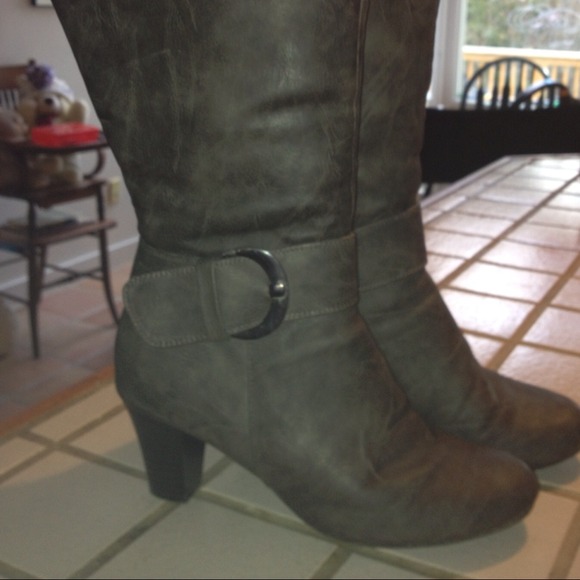 Woman's Life Stride Boots