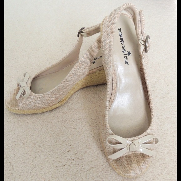 Montego Bay tan/nude wedges