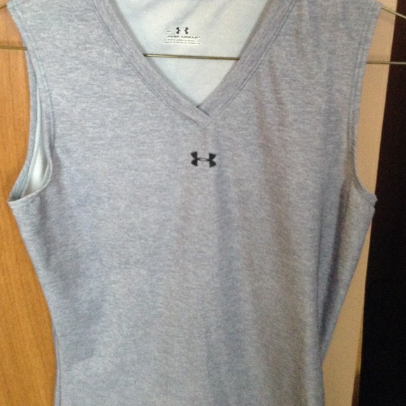 Sleeveless under armour shirt