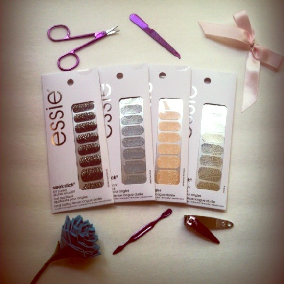 🌟On Sale🌟 Essie Sleek Sticks Brand New