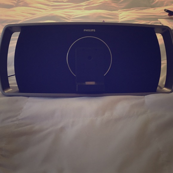 Phillips iPhone/iPod speaker