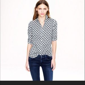 J.crew perfect shirt in Foulard. Size 4.