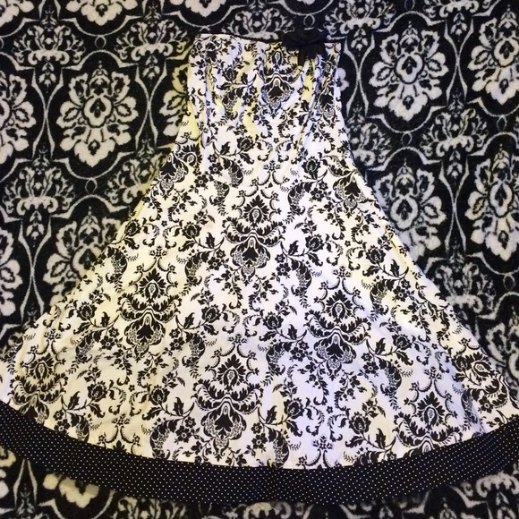 Black and white homecoming dress