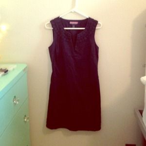 Navy vineyard vines shift dress