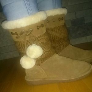 Bear paw boots size 6 "like uggs"