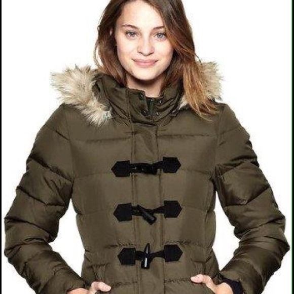 GAP short army green puffer.
