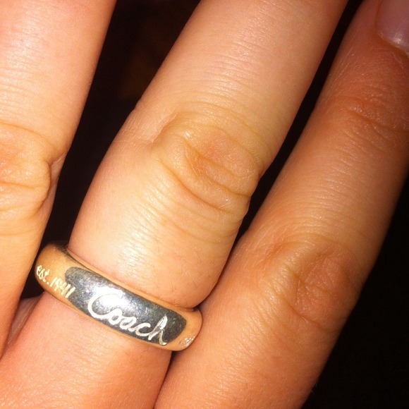 Coach ring size 7💎💗
