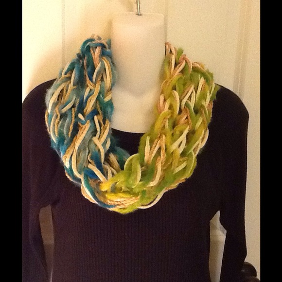 Mixed media chunky infinity scarf.  FUN!!