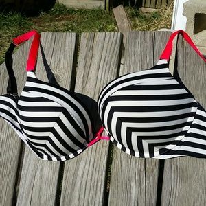 Victoria's secret Bombshell plunge 36D Bra