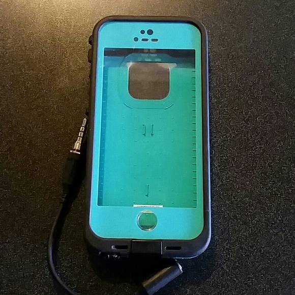 IPhone 5 lifeproof case FIRM