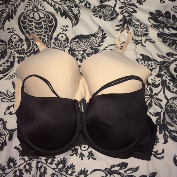 🌸🌸Victoria Secret and Warner bras tan and black