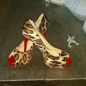 Leopard Guess pump