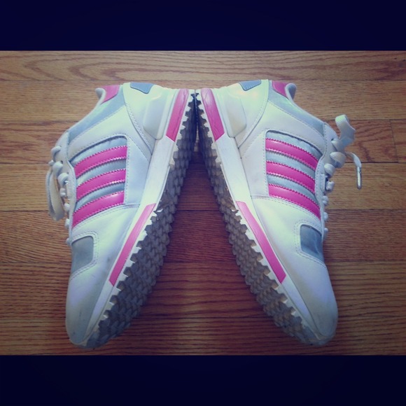 Adidas Original WMNS ZX 700 White & Pink