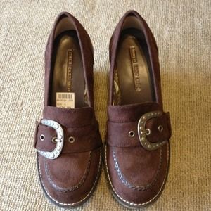 Brown suede buckle wedge.