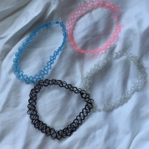 Tatoo chokers