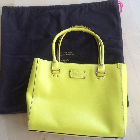 π3x HP π Kate Spade Wellesley Tote - Picture 4 of 5