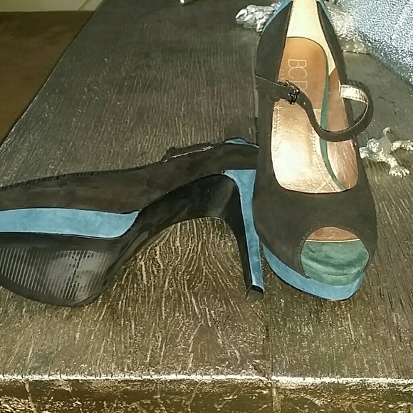 Multi color peep toe bcbg pumps - Picture 2 of 2