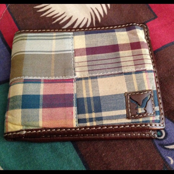 American Eagle plaid wallet
