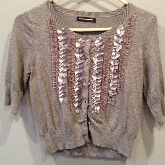 Gray cardigan with rad details