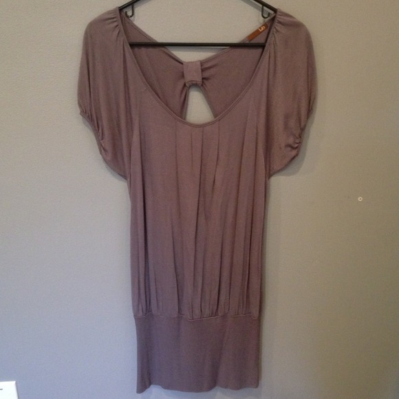 Bow back dress or long shirt