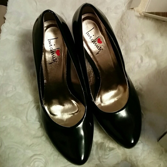 Black shoes..never worn