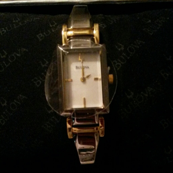 Bulova watch - Picture 1 of 4