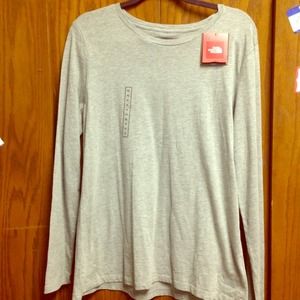 NWT Northface Long Sleeved Shirt