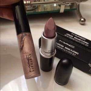 MAC lipstick/gloss set