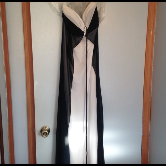 Black & White formal occasion dress w/ silver