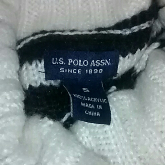 Long turtle neck sweater dress. - Picture 3 of 4