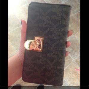 Michael kors wallet!