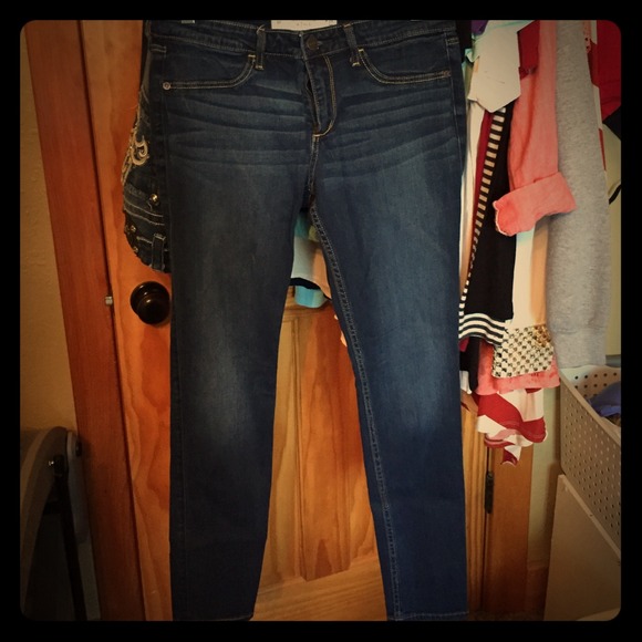 Abercrombie & Fitch Denim - Abercrombie & Fitch jeans.