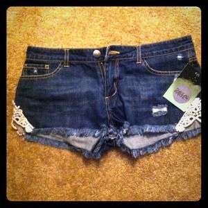 Jean shorts with lace detail