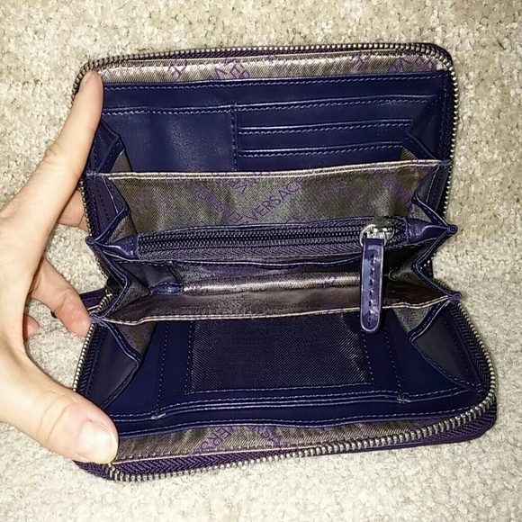 🚫SOLD 🚫Versace Jeans faux leather wallet - Picture 3 of 4