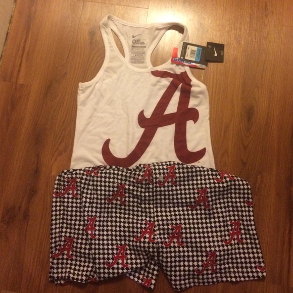 SOLD🚫Alabama Nike racer back tank top with shorts