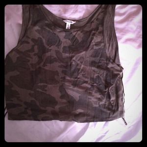 Camouflage crop top
