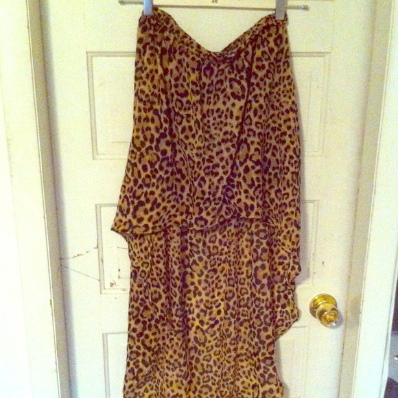 Leopard print hi low skirt