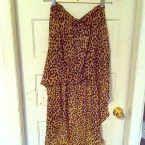 Leopard print hi low skirt